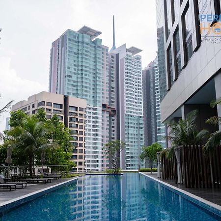Pavilion Ceylon Hill Suites, Bukit Bintang By Perfect Host クアラルンプール エクステリア 写真 The panorama of the pool at the 10th floor of the complex.