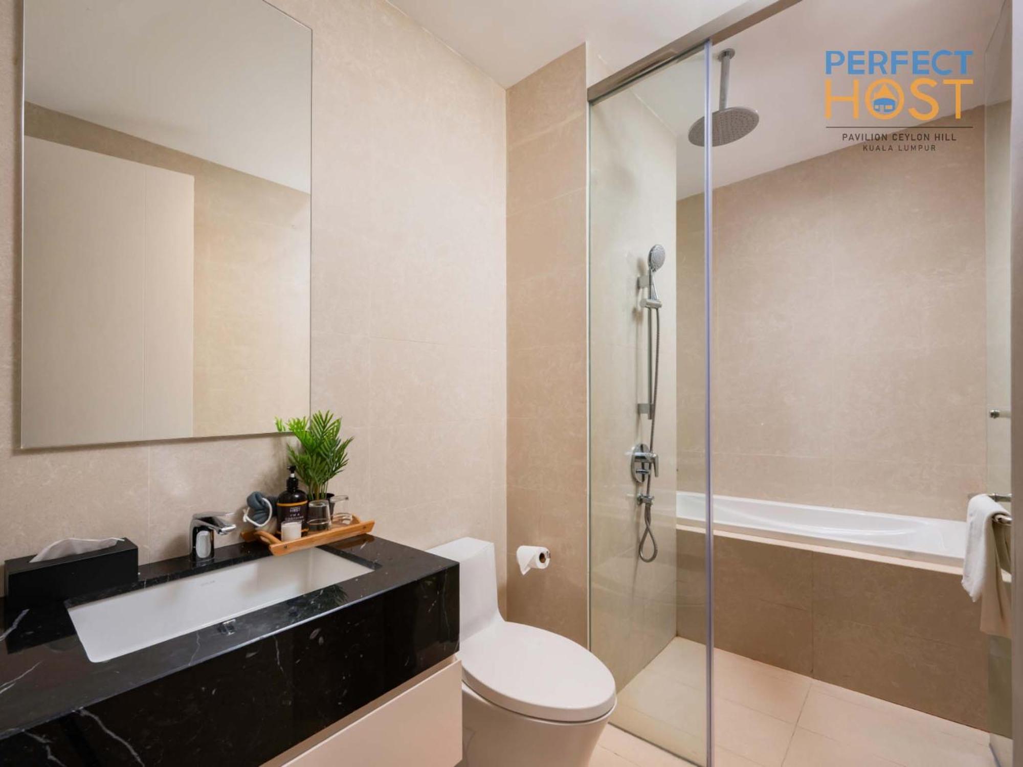 Pavilion Ceylon Hill Suites, Bukit Bintang By Perfect Host クアラルンプール エクステリア 写真