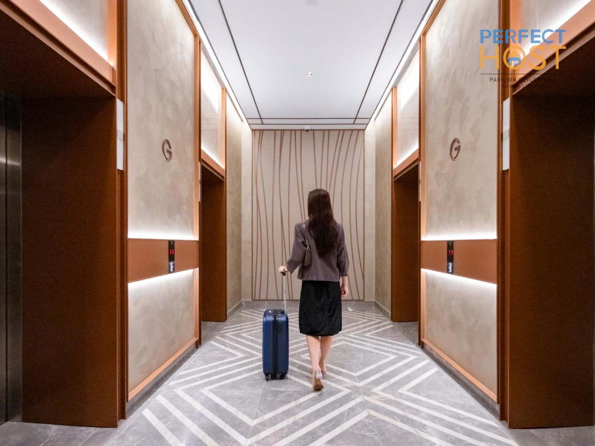 Pavilion Ceylon Hill Suites, Bukit Bintang By Perfect Host クアラルンプール エクステリア 写真