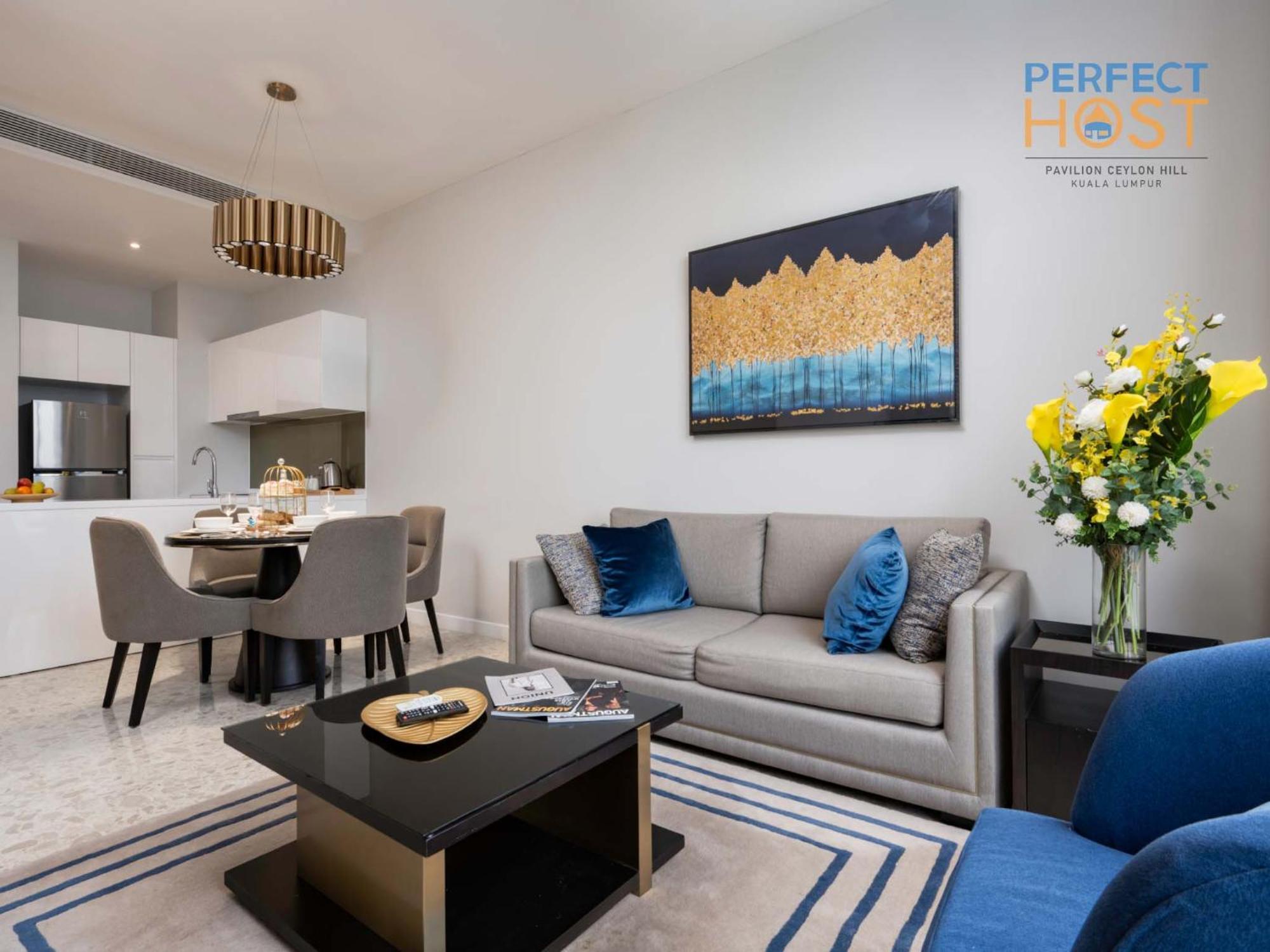 Pavilion Ceylon Hill Suites, Bukit Bintang By Perfect Host クアラルンプール エクステリア 写真 Interior of a serviced apartment in Dubai