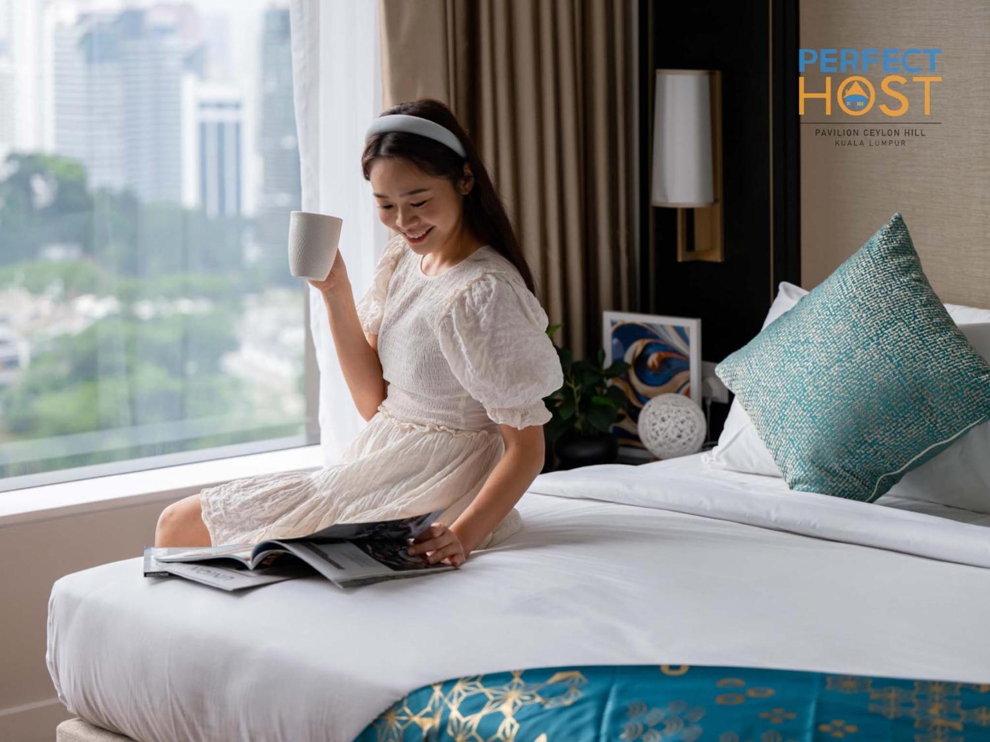 Pavilion Ceylon Hill Suites, Bukit Bintang By Perfect Host クアラルンプール エクステリア 写真 A guest at a hotel